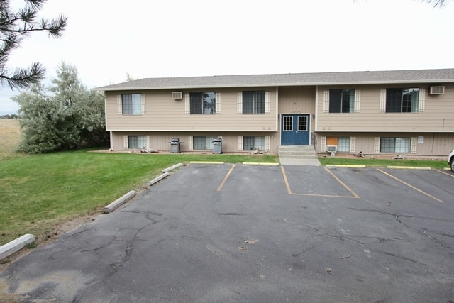 Front of Building - 1512 Governors Blvd