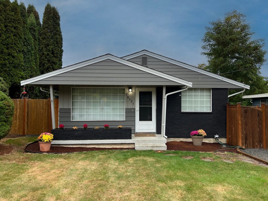 Foto principal - Adorable Three Bedrooom in Edgewood