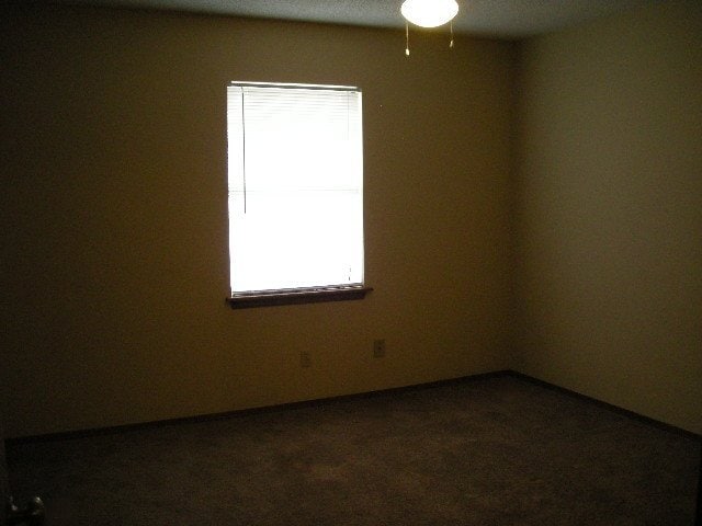 Building Photo - 718 Swan Lake Rd