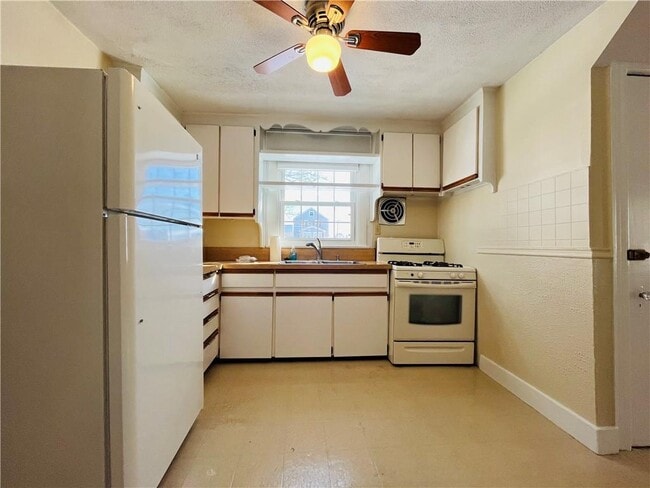 Foto del edificio - 184 Vincent Ave