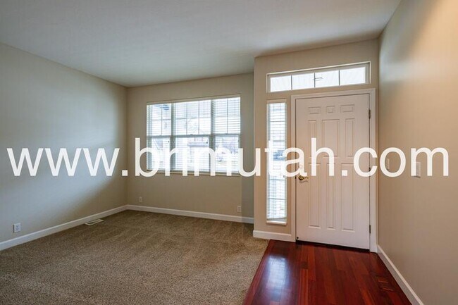 Foto del edificio - 602 E Land Rush Dr