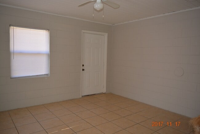 Building Photo - 1010 Beecher St