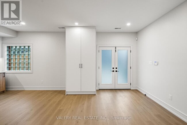 Building Photo - 131 Dovercourt Rd