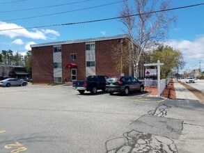 Building Photo - 128 Loudon Rd
