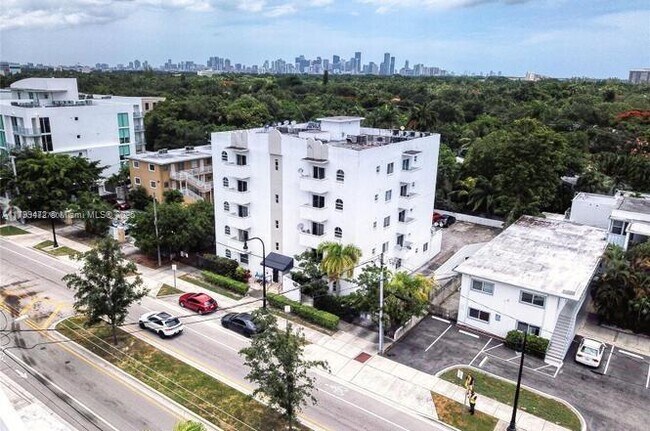 Foto del edificio - 3051 SW 27th Ave