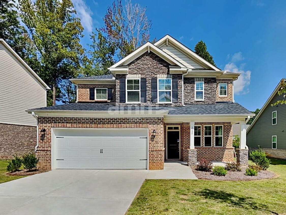 Foto principal - 2150 Brook Enclave Trail