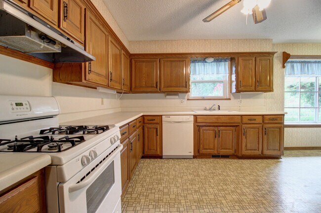 Building Photo - 316 Ramblewood Terrace