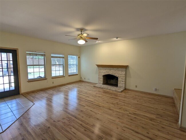 Building Photo - 7602 Mifflin Kenedy Ter