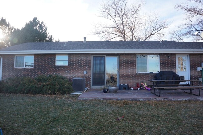 Building Photo - 4 Bedroom/3Bath Single Family Home in Boulder