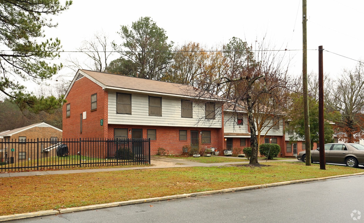 Latimer Manor Apartments in Columbia, SC