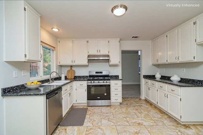 Building Photo - 31648 Canyon Hills Rd