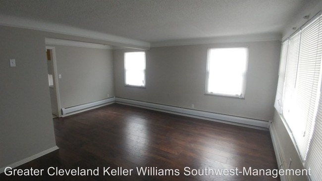 Building Photo - 4 br, 2 bath House - 1009 Renfield Road