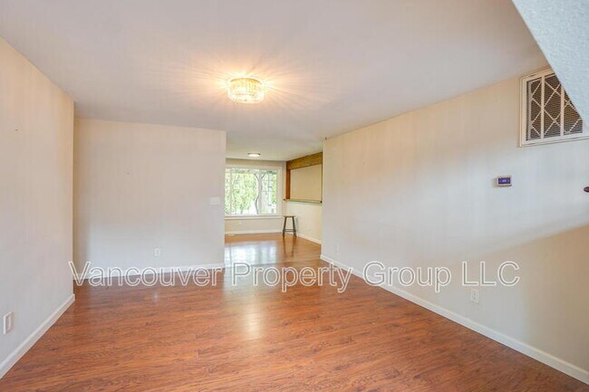 Foto del edificio - 9412 NE 8th St