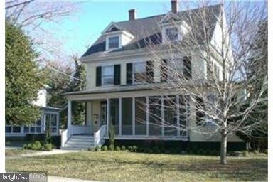 Primary Photo - 310 Oakley St