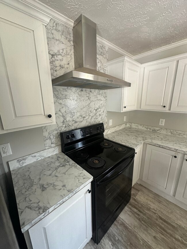 Building Photo - 75 McFayden Dr