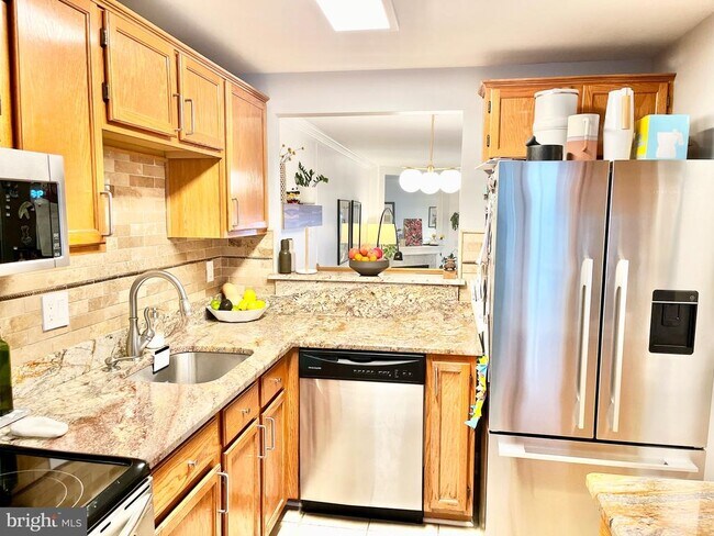 Foto del edificio - 6123 Liverpool Ln