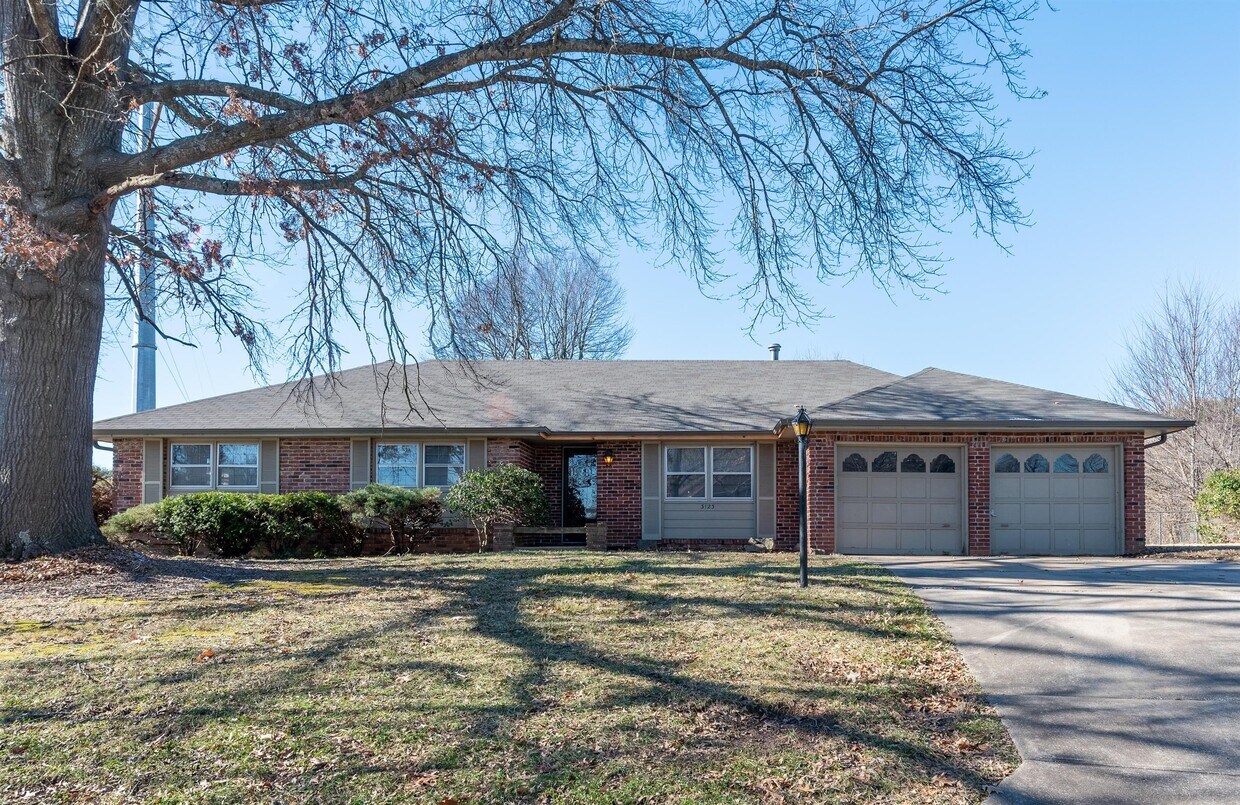 3123 S Glenhaven Ave, Springfield, MO 65804 House Rental in Springfield, MO