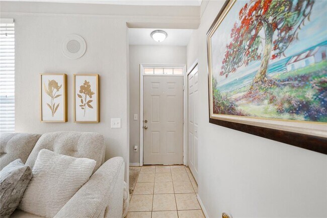 Foto del edificio - 6435 Manhattan Village Ave