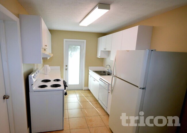 Building Photo - 7707 Silver Oak Ln