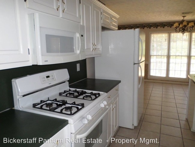 Building Photo - 7205 Willow Oak Dr
