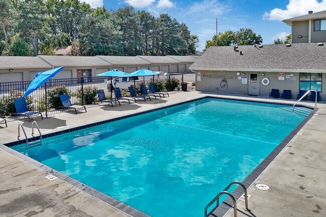 Building Photo - Bristol Ridge