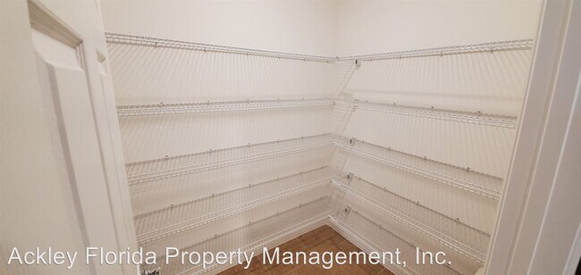 Building Photo - 765 Ogelthorpe Dr