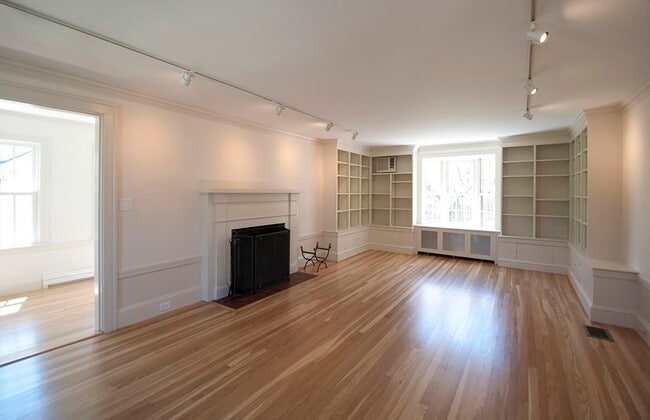 Building Photo - 153 Watson Rd
