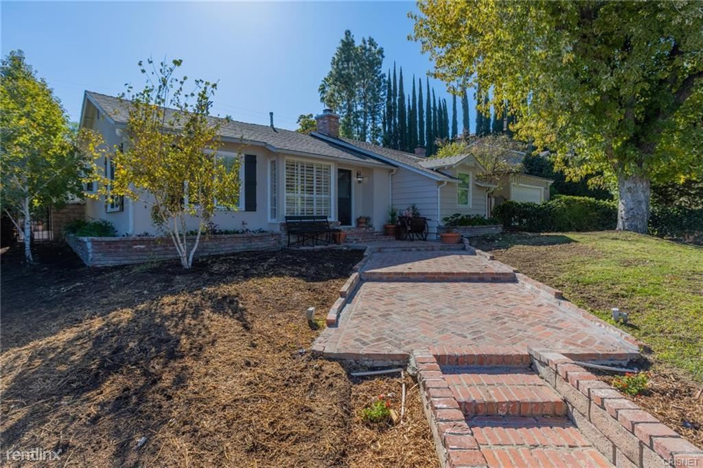 Primary Photo - 3 br, 2 bath House - 22202 Costanso St