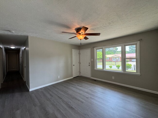 Building Photo - Beautifully Renovated 4 Bedroom Home