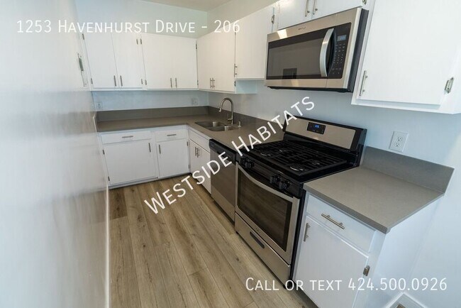 Foto del edificio - 1253 Havenhurst Dr