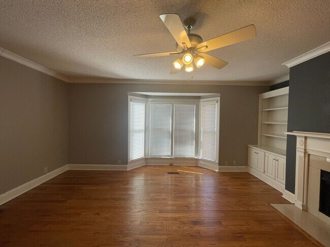 Foto del edificio - 175 Corbin Ave