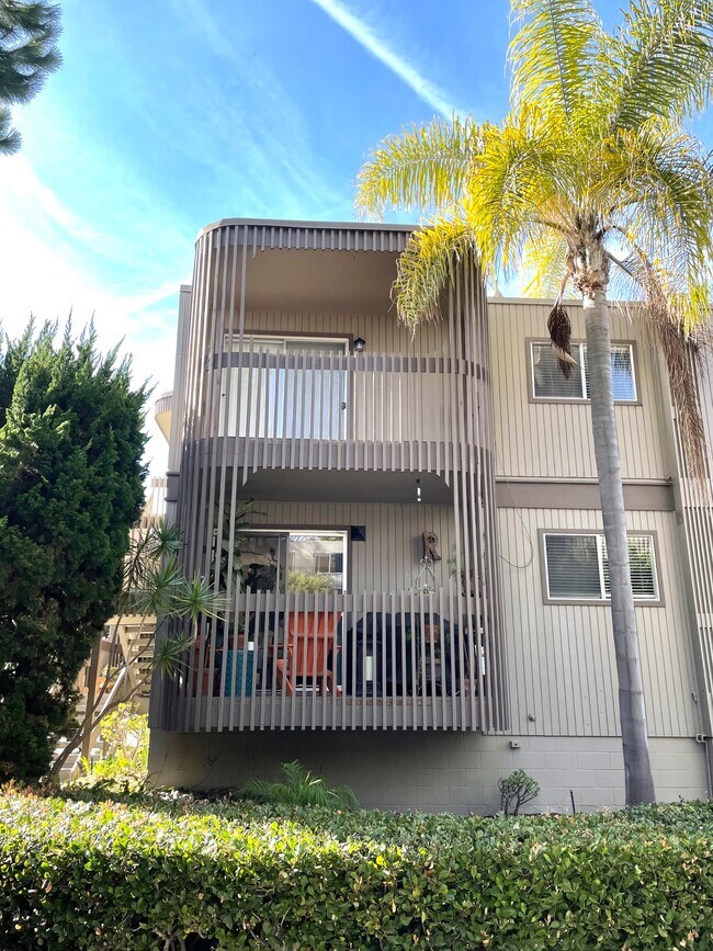 Foto del edificio - 155 Rosebay Dr