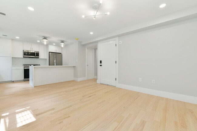 Foto del edificio - 183 Maverick St