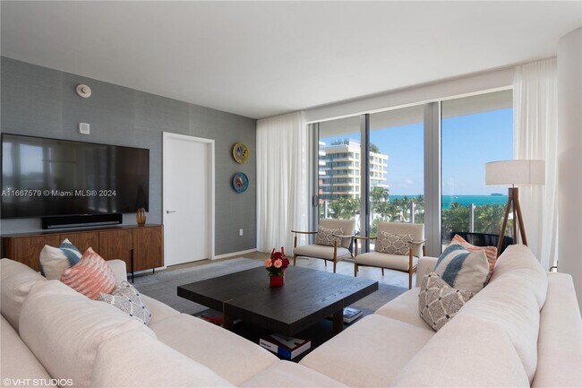 Building Photo - 1 Collins Ave