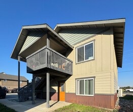 Building Photo - 2217 Airport Rd