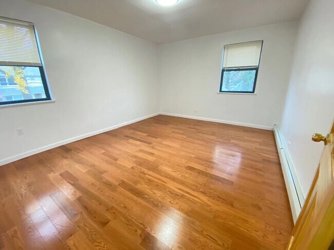 Foto del edificio - 4703 161st St