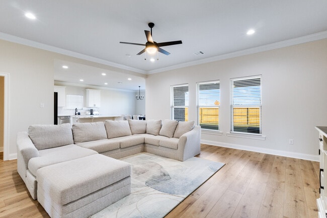 Building Photo - 104 Claystone Rd