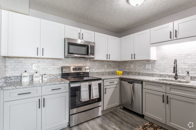 2 Bed/ 2 Bath - Elevated - 1,150 SQFT - Augusta Square
