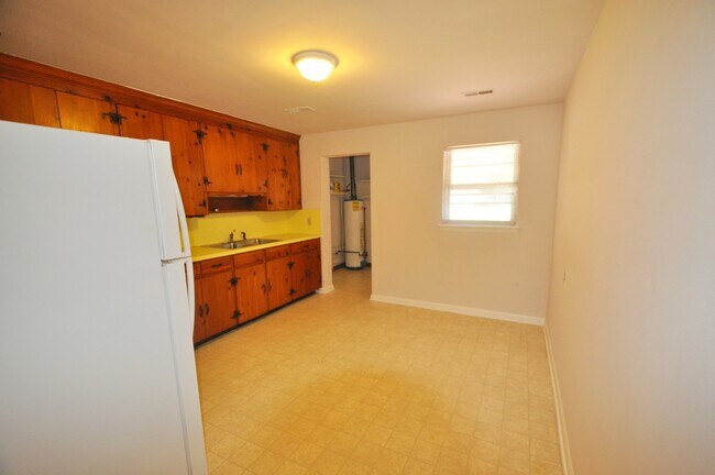 Foto del edificio - 2 Bedroom 1 Bath Duplex located in Hampton