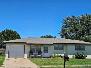 Building Photo - 1120 Comer Dr