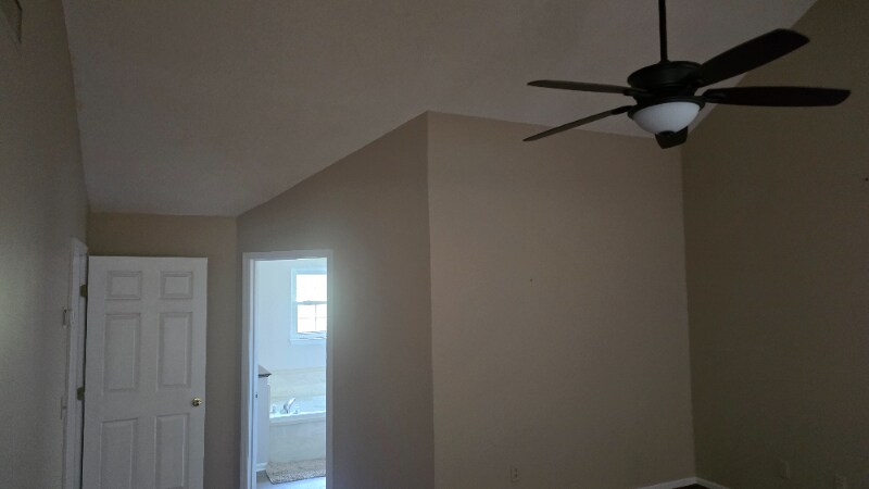 Foto principal - 102 Jewell Ave