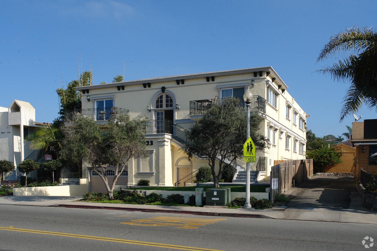 Primary Photo - 1923 San Elijo Ave