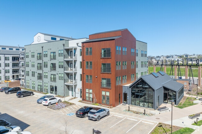 Foto del edificio - Abberly Riverwalk Apartment Homes