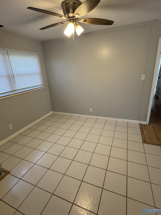 Building Photo - 3610 Williamsburg Dr NW