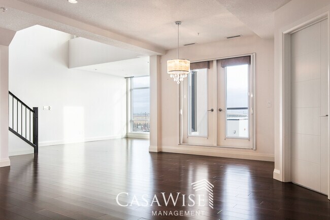 Photo du bâtiment - 1350-1350 Windermere Way SW