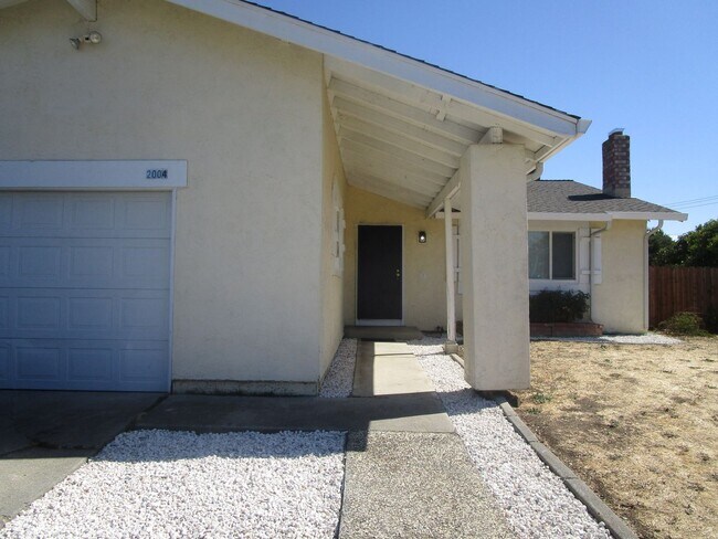 Foto del edificio - 2004 Tolenas Ave