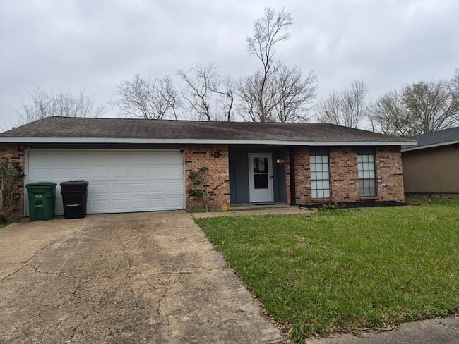 Photo - 15735 Munson Ln House