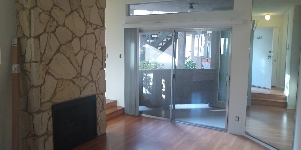 Foto principal - 13561 Moorpark St