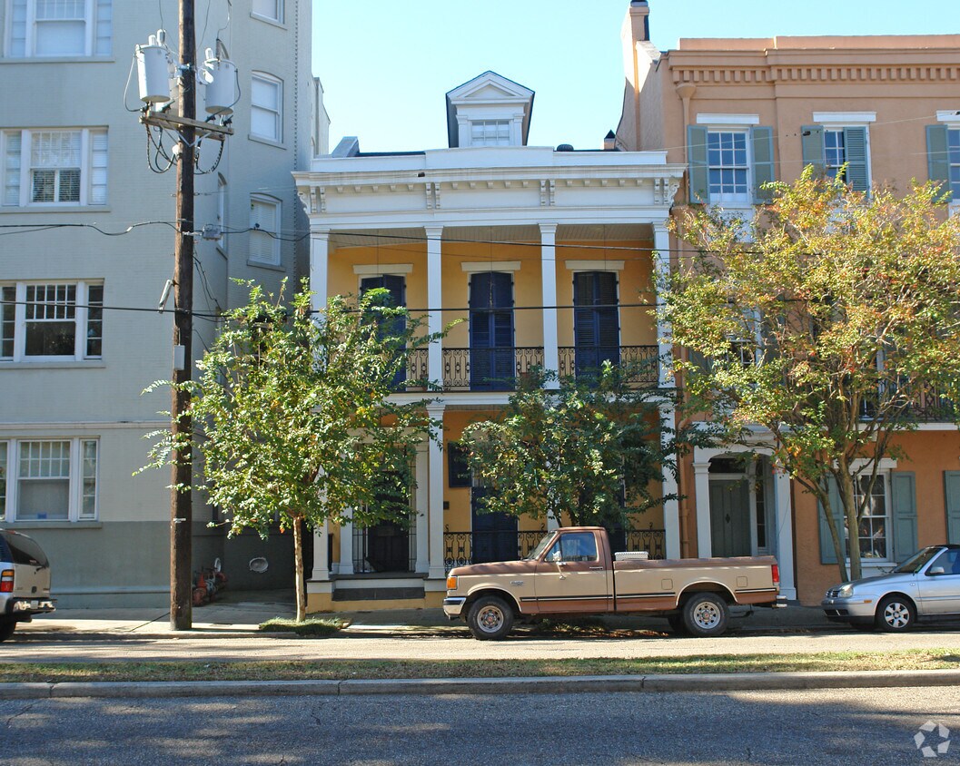 Building Photo - 1446 Jackson Ave