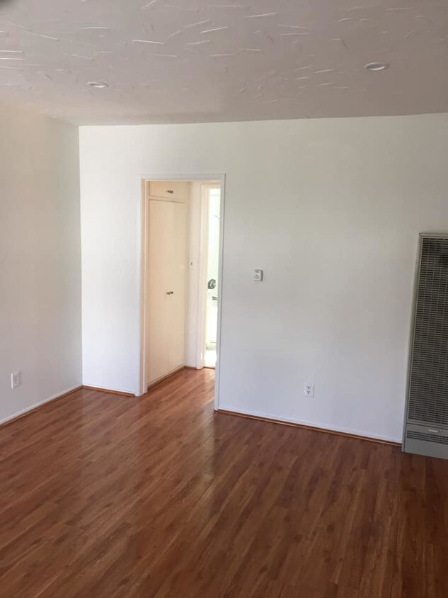 Building Photo - 529 S Madison Ave